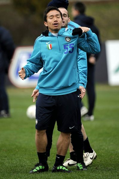 清晨体能课后，新疆广汇再遭质疑备战欧冠，信心回归，团队化学反应显著