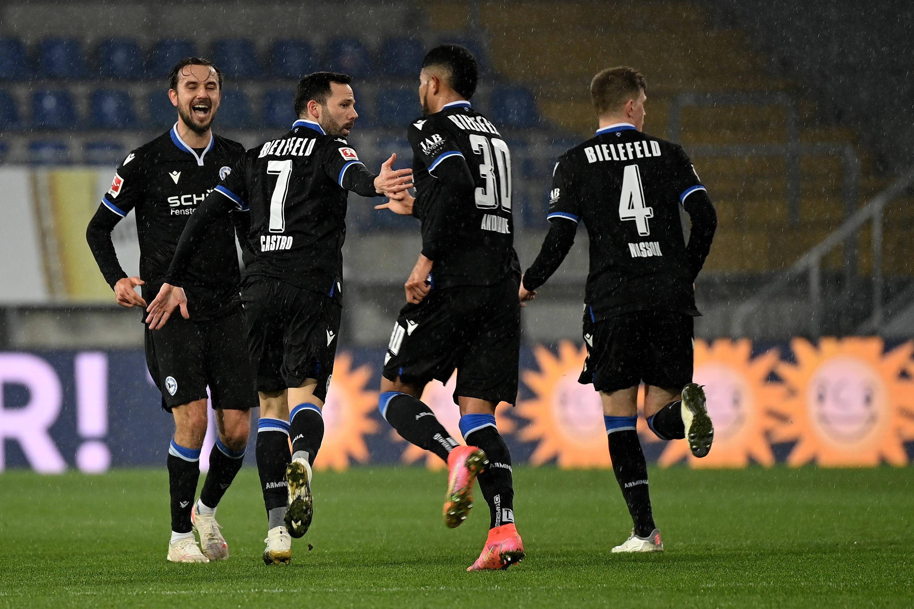 欧冠倒计时；斯图加特今晨临场应变；细节引发关注；管理层满意；数据趋势出现新变化的简单介绍