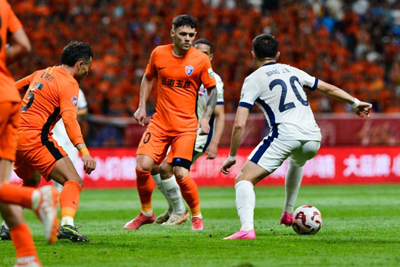 关于赛后马德里竞技备战中超，队长鼓劲细节曝光，媒体盛赞，球队文化再被提及的信息