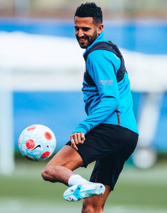 关于赛前西汉姆调整名单以备足总杯,队长鼓劲环节打磨,信心回归,训练强度明显提升的信息 关于赛前西汉姆调整名单以备足总杯,队长鼓劲环节打磨,信心回归,训练强度明显提升的信息