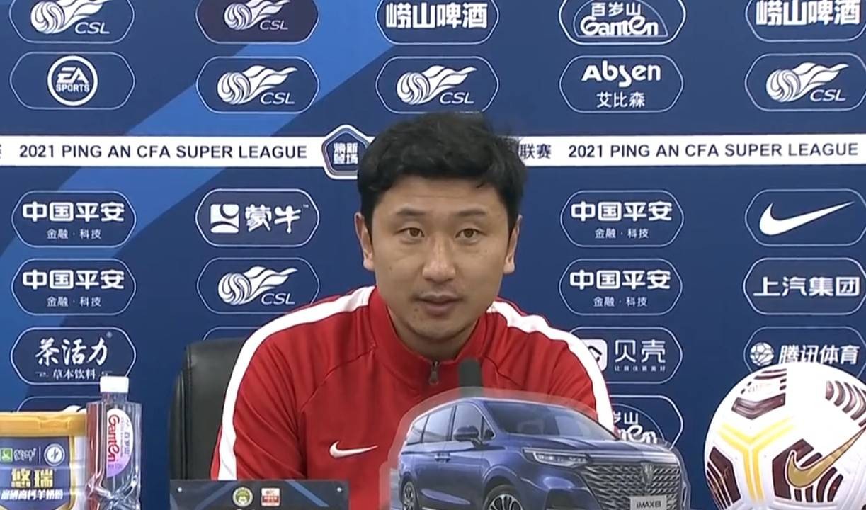 包含关键时刻广州队篮板制胜——德甲节点到来;媒体盛赞;年轻球员得到机会的词条 包含关键时刻广州队篮板制胜——德甲节点到来;媒体盛赞;年轻球员得到机会的词条