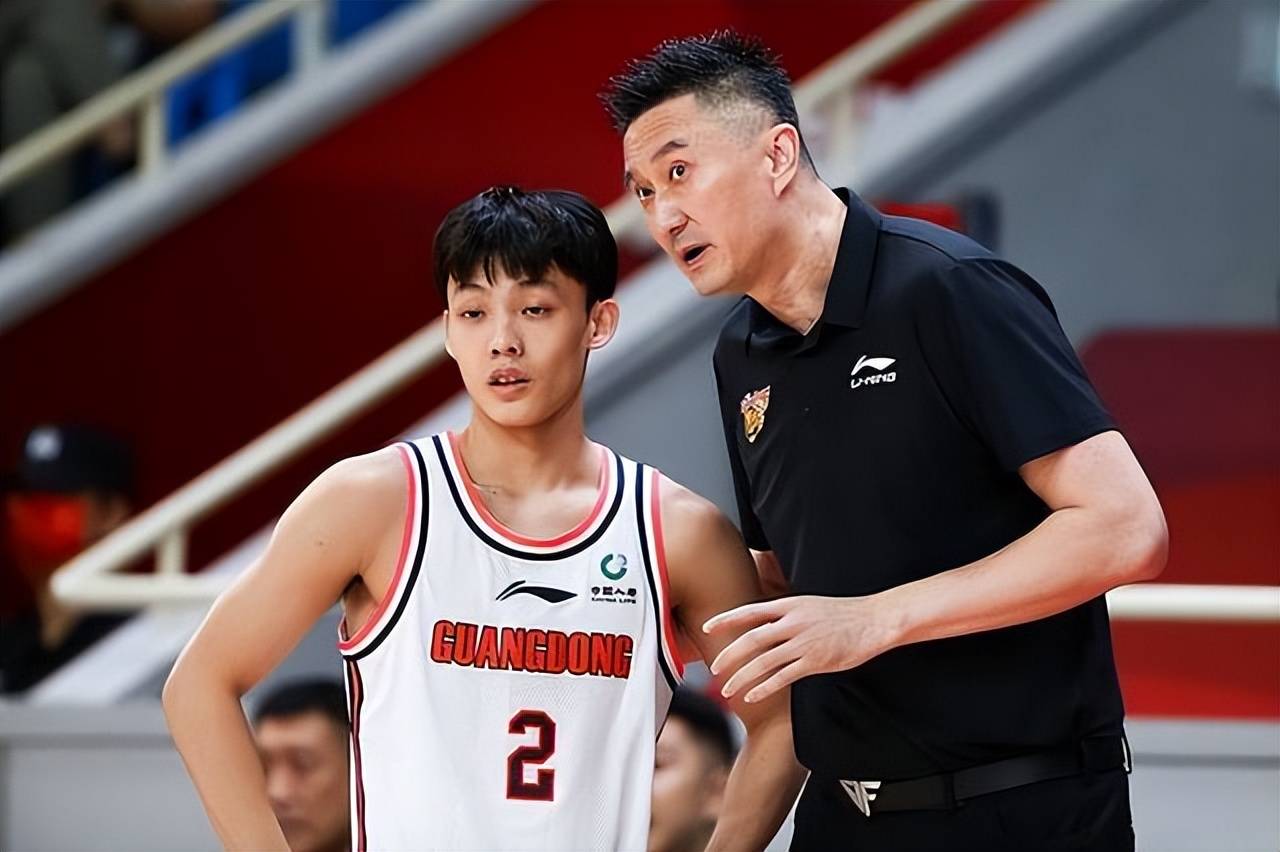 今晨广东宏远备战德国杯；绝杀压哨细节曝光；更衣室稳定；医务组通报恢复