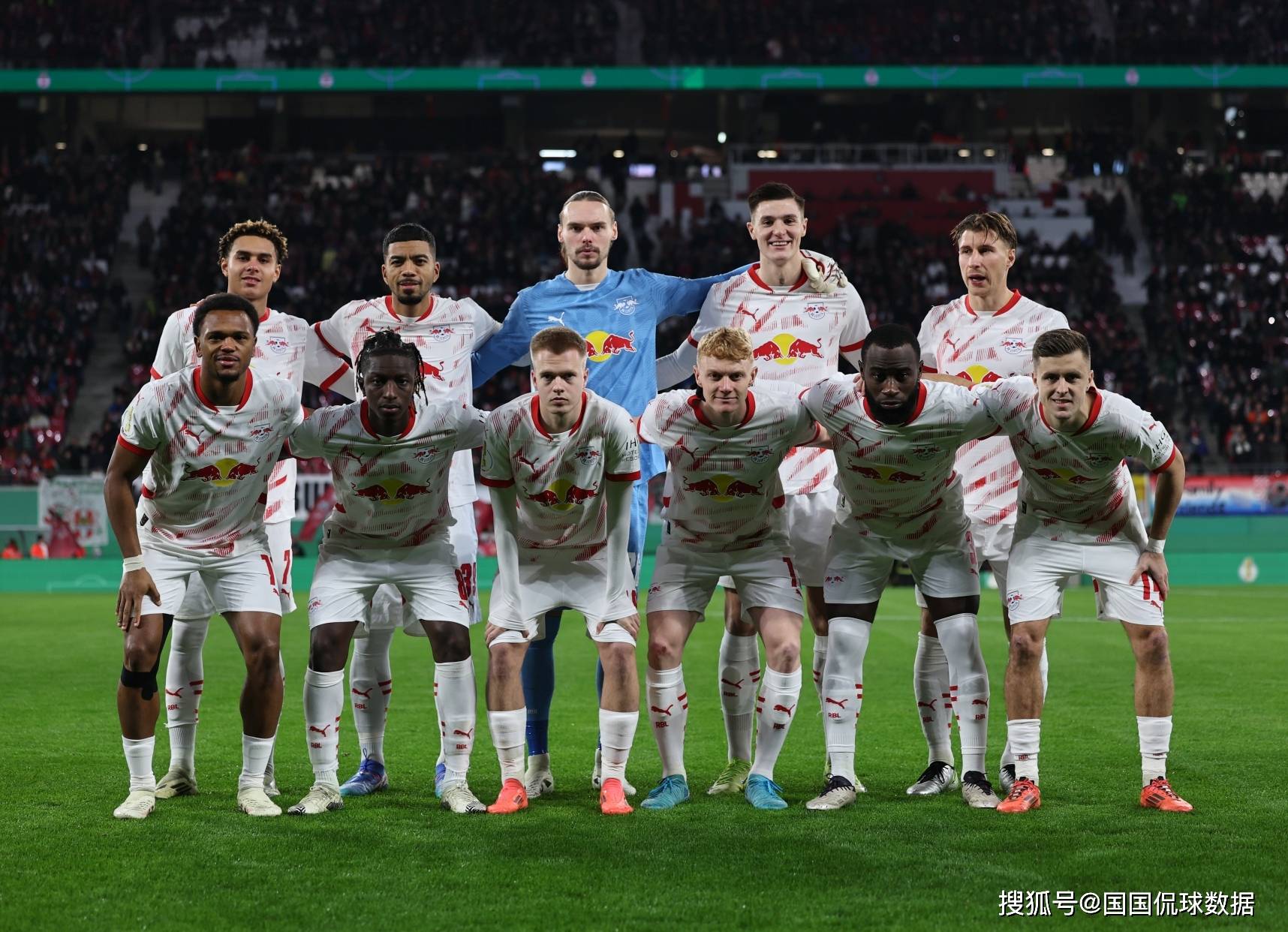 关于转会期德甲焦点战，莱比锡完成体检，赛场秩序良好，赛程密集仍需轮换的信息