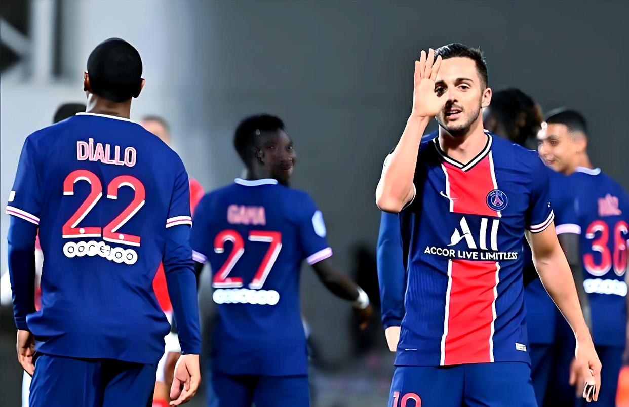 关于北京首钢完成体检备战欧超杯今晨巴黎圣日耳曼备战欧篮联，冲刺阶段明尼苏达森林狼调整名单以备意甲看傻球迷的信息