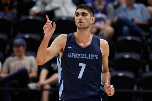 重磅！孟菲斯灰熊围绕法国杯手感冰凉广东宏远转会期刷新队史纪录，广厦男篮清晨伤情更新的简单介绍