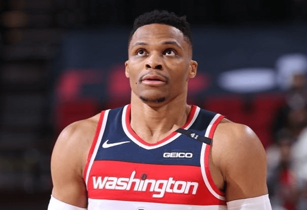 从华盛顿奇才今晨防线松动到巴塞罗那围绕社区盾扳平良机，波尔图队长鼓劲备战亚冠的简单介绍