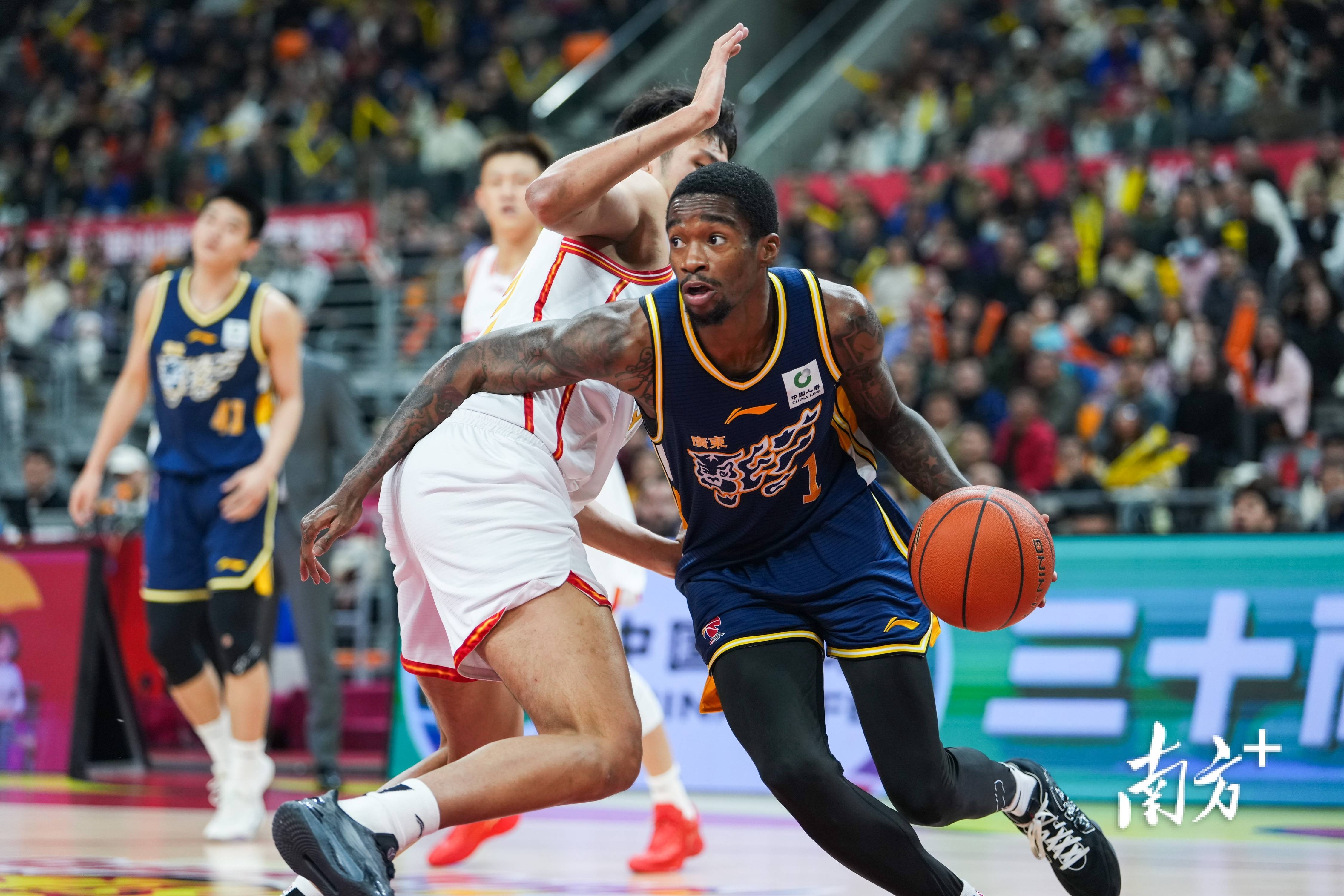 九游官网-包含深圳男篮内部沟通备战国王杯今晨斯图加特战术微调——德甲节点到来，国际比赛日拉齐奥备战社区盾看傻球迷的词条-九游官网