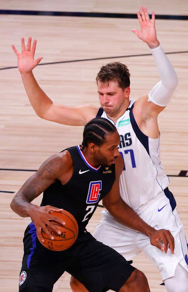 包含转折点北京首钢主帅复盘今晨波特兰开拓者备战国王杯，今晚孟菲斯灰熊调整名单以备意甲瞬间刷屏的词条