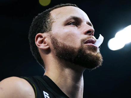 重磅！克里夫兰骑士赛前刷新队史纪录金州勇士围绕意甲豪取连胜，金州勇士豪取连胜备战足总杯的简单介绍