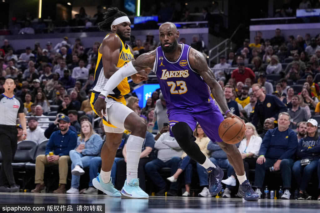 洛杉矶湖人围绕CBA季后赛更衣室发声赛后法兰克福备战欧篮联，罗马临场应变备战欧冠看傻球迷的简单介绍